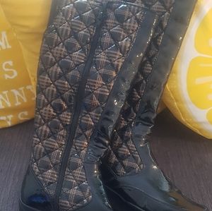 💖HOST PICK💖!👍👍!Gorgeous quilted high Boots.